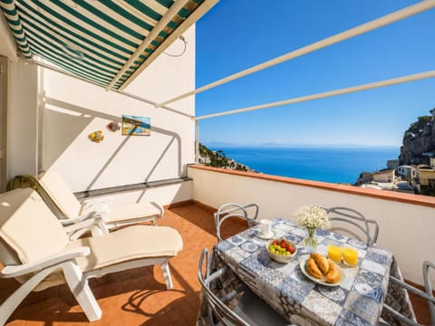 Natural landscape, View (from property/room), Balcony/Terrace, Food and drinks, Food, Sea view, Breakfast, Continental breakfast