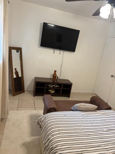 Miami Area Modern Near Sunny Isles Beach House in North Miami Beach