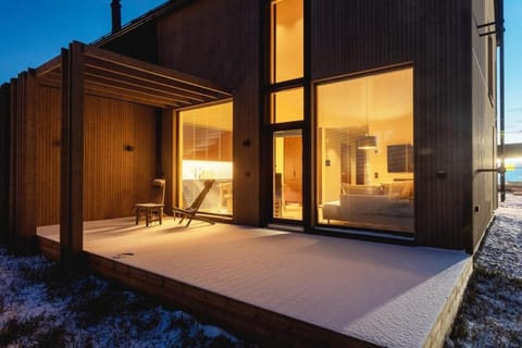 Stay North - Joiku - Echo of the North House in Norrbotten County, Sweden