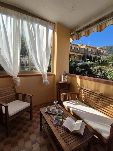 Day, Balcony/Terrace, Living room, pet friendly