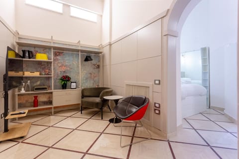 Bed, Kitchen or kitchenette, Living room, Photo of the whole room, Seating area, Bedroom, wardrobe