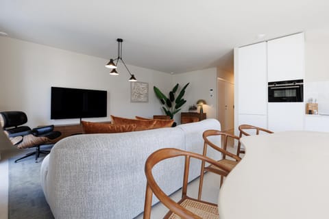 TV and multimedia, Kitchen or kitchenette, Living room, Seating area, Dining area, Evening entertainment