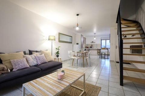 TV and multimedia, Dining area