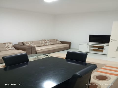 Communal lounge/ TV room, TV and multimedia, Living room