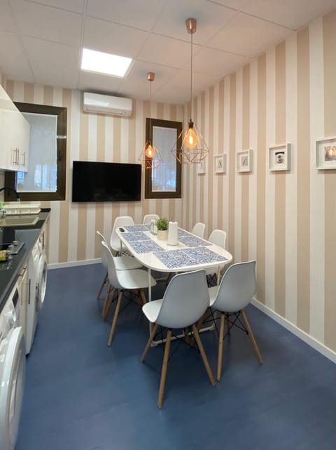 Entire Apartment in the center - 10 pax Apartment in Centro