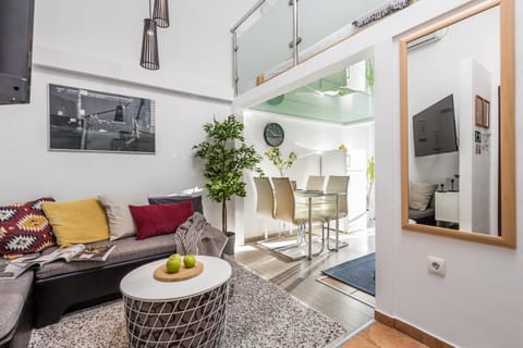 TV and multimedia, Living room, Seating area