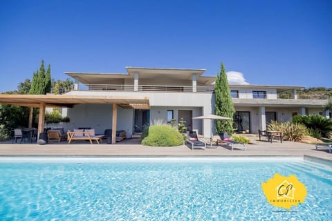 Villa d’exception 4 chambres, piscine, vue mer Villa in Porto-Vecchio