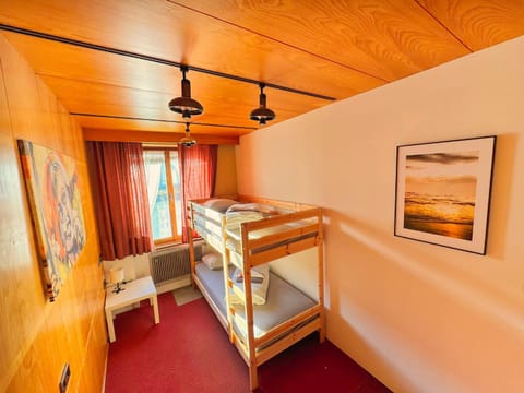 Vintage Tirol Apartment Apartment in Innsbruck