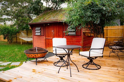 Spacious Home with Yard and Patio, 2 Mi to Dtwn Troy House in Troy