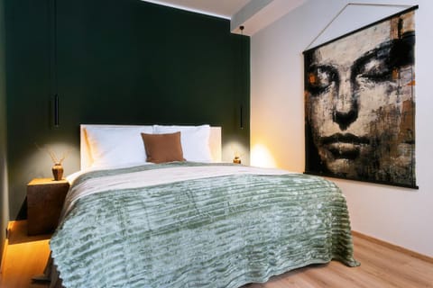 Bed, Photo of the whole room, Decorative detail, Bedroom