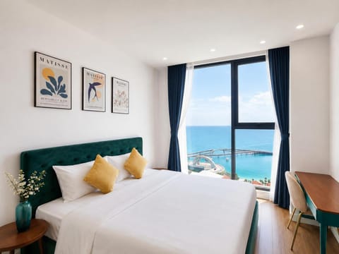 Bed, Photo of the whole room, Bedroom, Sea view