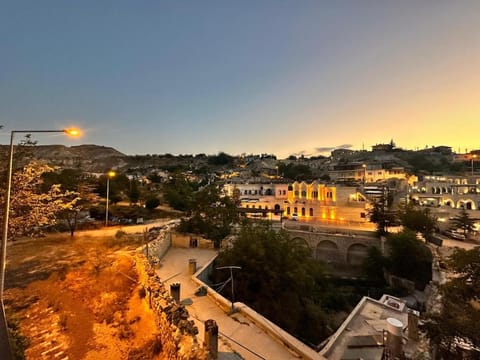 Neighbourhood, Natural landscape, City view