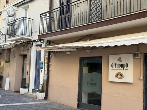 Property building, Day, Property logo or sign, Neighbourhood, Logo/Certificate/Sign, Street view, Certificate/Award