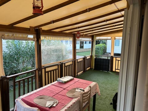 Azur 77 Campground/
RV Resort in Fréjus