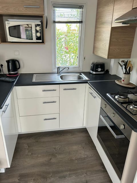 Azur 77 Campground/
RV Resort in Fréjus