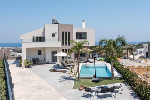 Property building, Day, Pool view, Sea view, Swimming pool