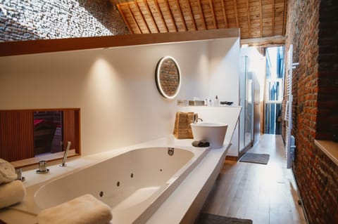 Hot Tub, Hot Tub, Bathroom, Bath