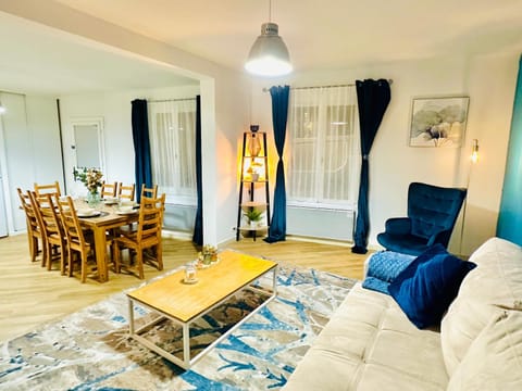 Maison le B - Disneyland Paris - Parking - Wifi House in Bussy-Saint-Georges