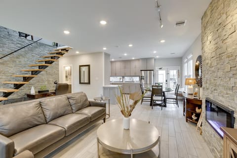 Pets Welcome Home with Deck and Patio in Hockley! House in Cypress