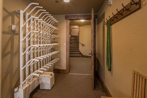 22 Lower Cascade Ridge House in Big Sky