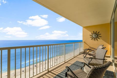 View (from property/room), Balcony/Terrace, Seating area, Beach, Sea view, sunbed