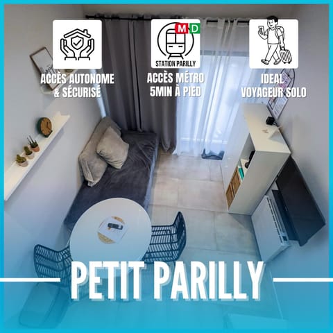 Property logo or sign, TV and multimedia, Photo of the whole room, Text overlay