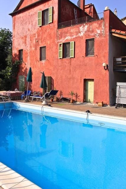 Property building, Pool view