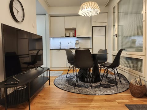 TV and multimedia, Kitchen or kitchenette, Dining area