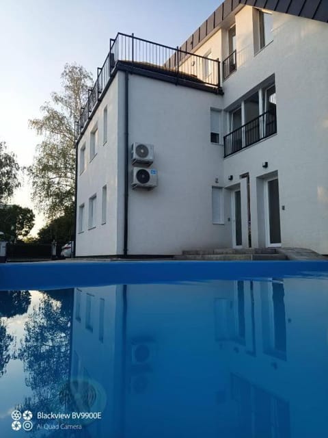Property building, Swimming pool