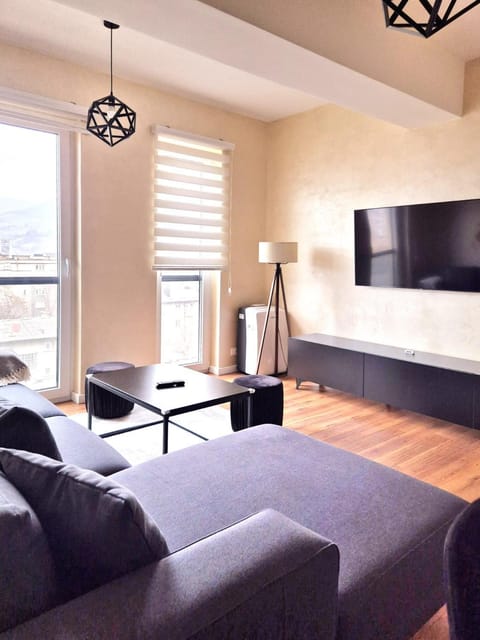 Communal lounge/ TV room, TV and multimedia, Living room, Photo of the whole room, Seating area, Evening entertainment