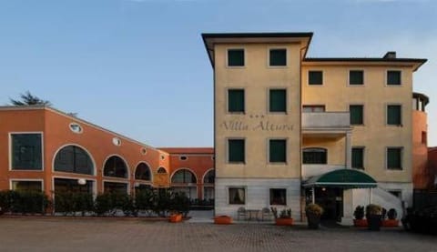 Facade/entrance, Day
