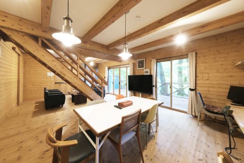 TV and multimedia, Dining area
