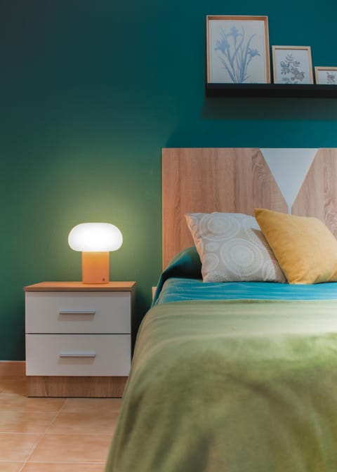 Bed, Bedroom