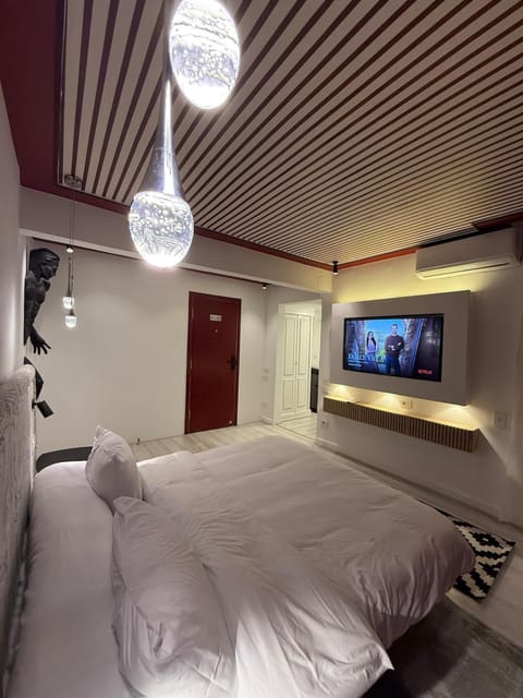 Bed, TV and multimedia