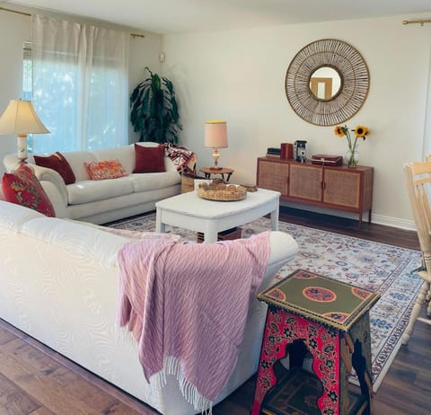 4Bd Spacious Oasis near wineries House in Menifee