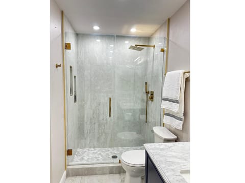 Blue Orchid Escape - 2 Bedrooms 2 Queen Beds House in Citrus Park