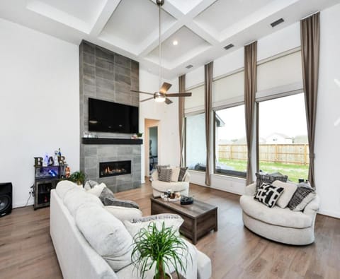 Patio, Communal lounge/ TV room, Balcony/Terrace