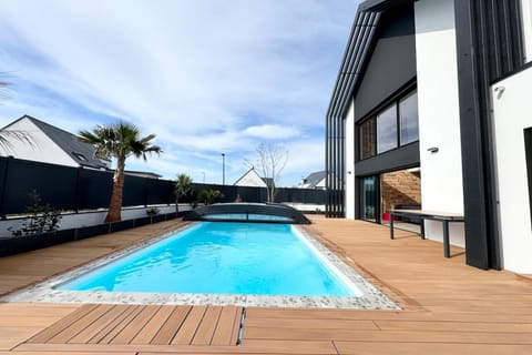 Luxury ! Villa de standing Piscine Plages à pied House in Brittany