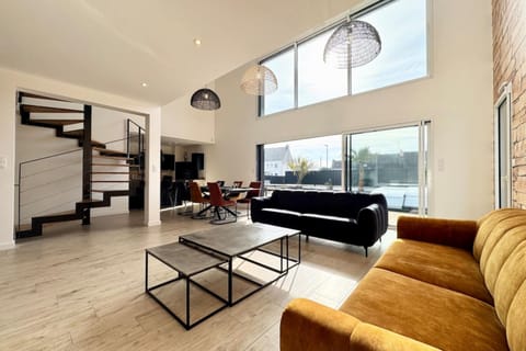 Luxury ! Villa de standing Piscine Plages à pied House in Brittany