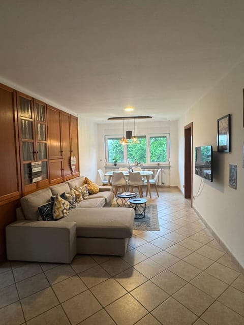 TV and multimedia, Living room, Dining area