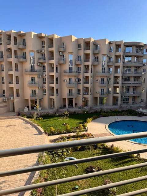 Property building, View (from property/room), Balcony/Terrace, Pool view, Swimming pool