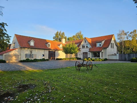 Property building, Natural landscape, Garden