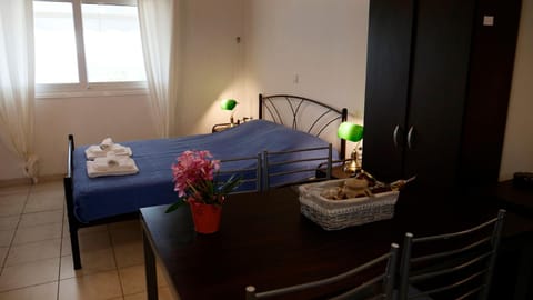Loutsa Finikounta, 1room Apartment on the beach Apartment in Messenia