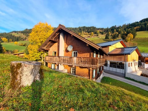 Property building, Spring, Day, Natural landscape, Mountain view