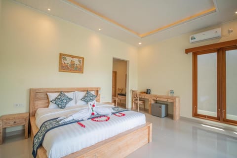 Living room, Bedroom, air conditioner