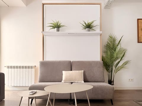 Living room, Seating area, internet