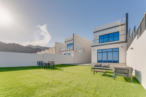 Garden, Garden view, Mountain view