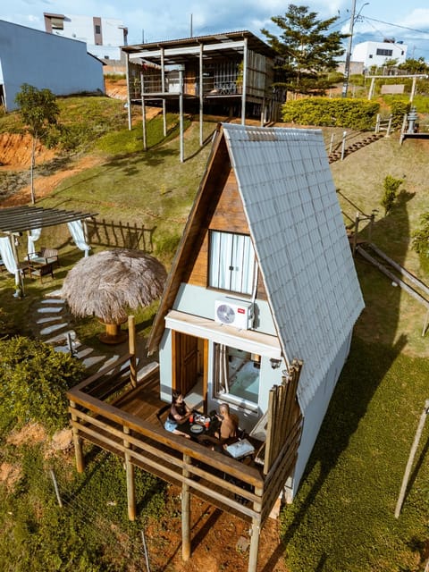 Property building, Patio, Spring, Day, Natural landscape, Garden, Garden view