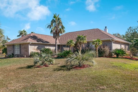 Happy Ours House in Foley