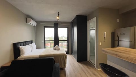 Bed, Kitchen or kitchenette, Photo of the whole room, Bedroom, air conditioner